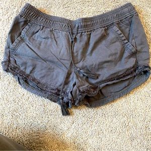 LOFT Relaxed Mid-Rise Shorts XS Womens Charcoal Gray Drawstring Pockets Frayed